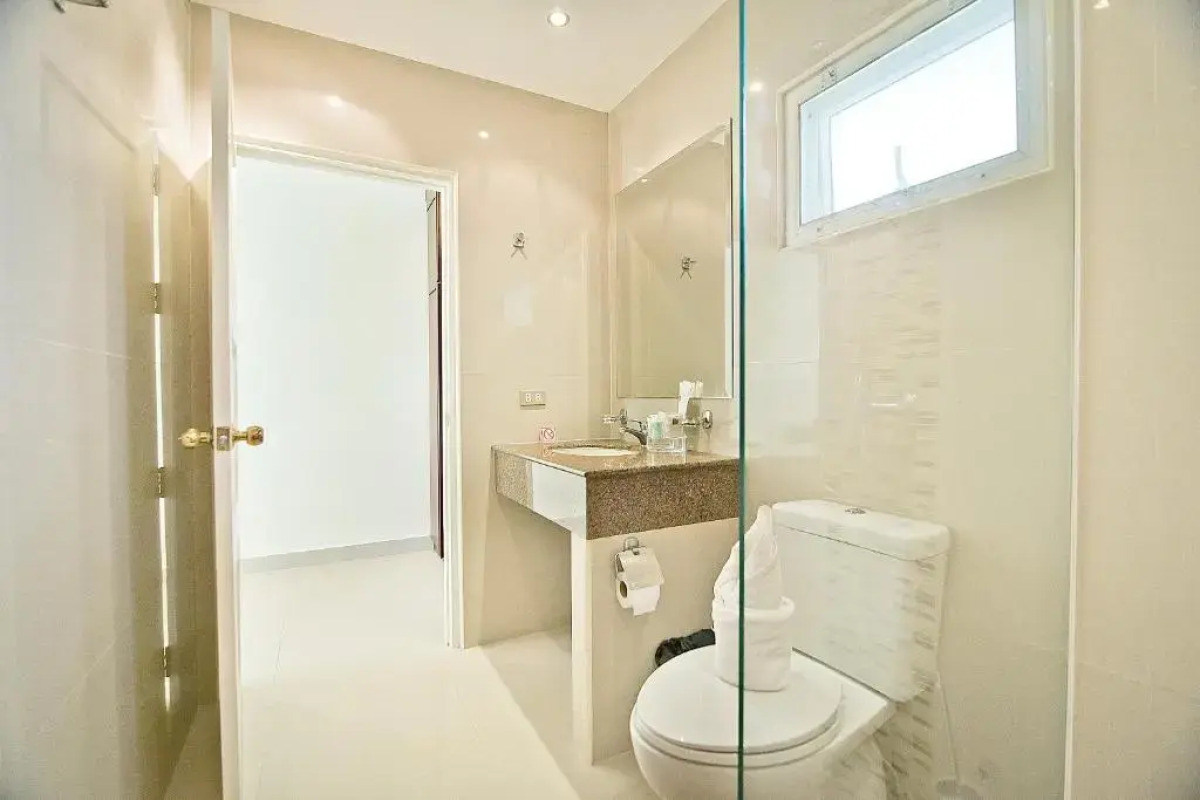 Tropicana Pool Villa