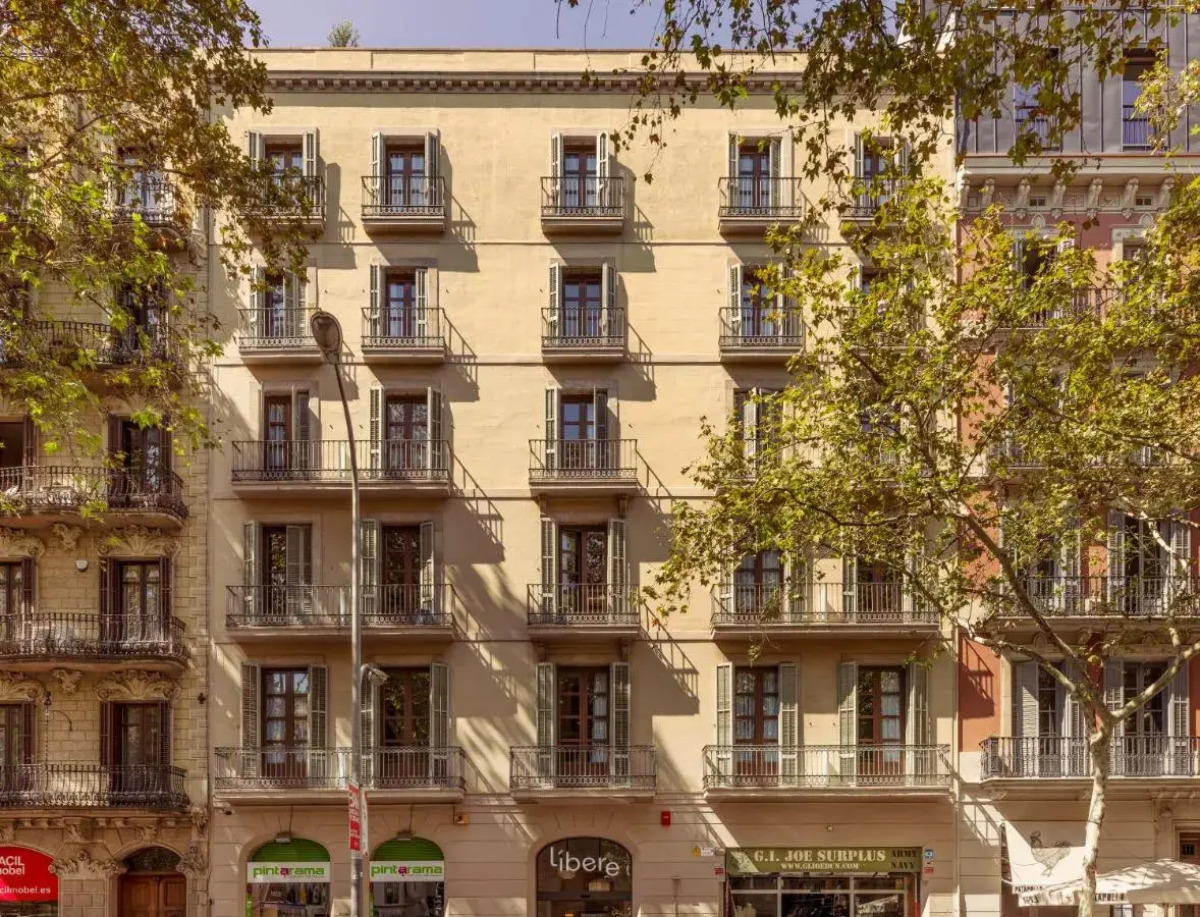 Naitly Ronda Sant Antoni Barcelona