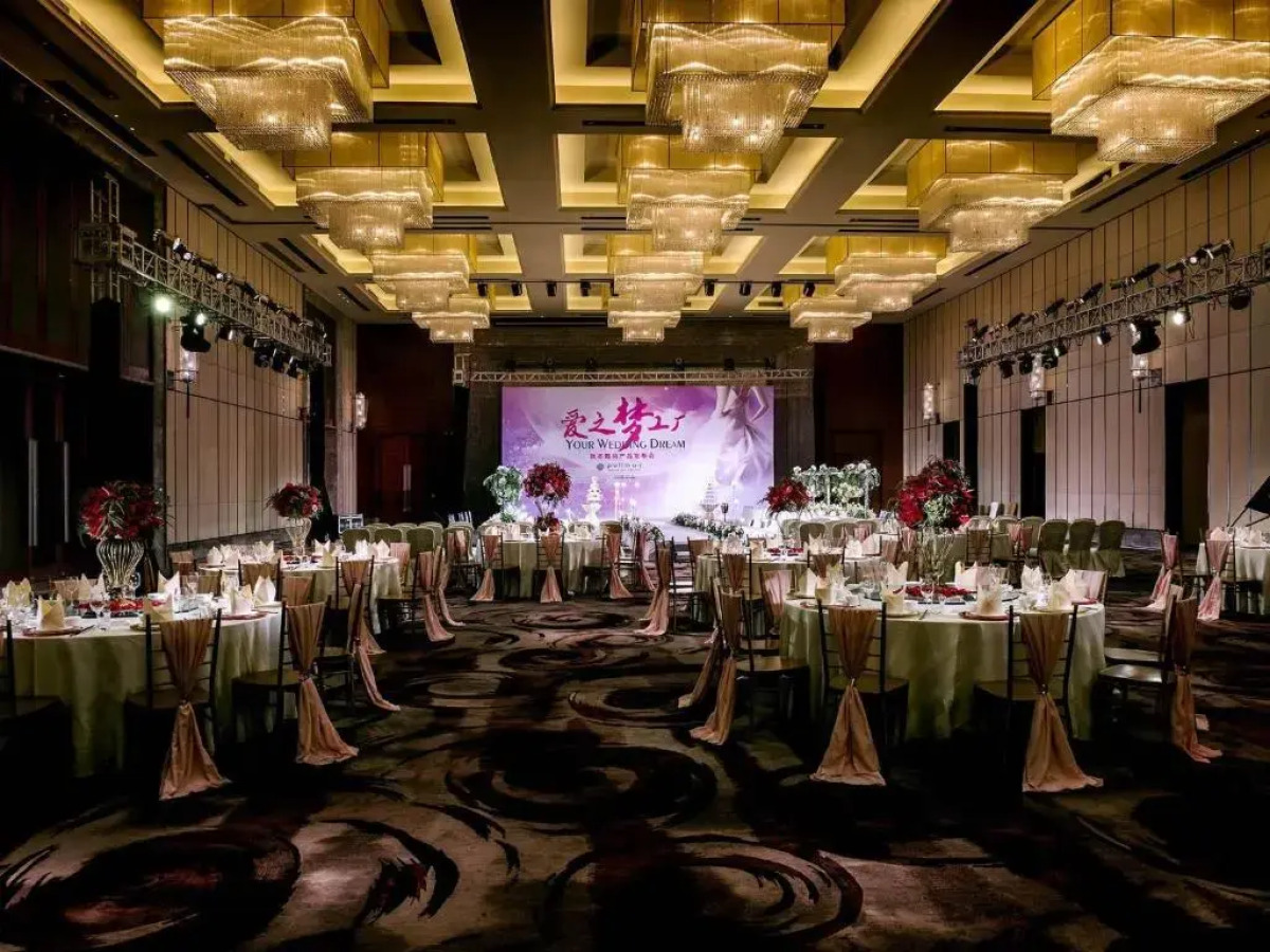 Pullman Oceanview Sanya Bay Resort & Spa