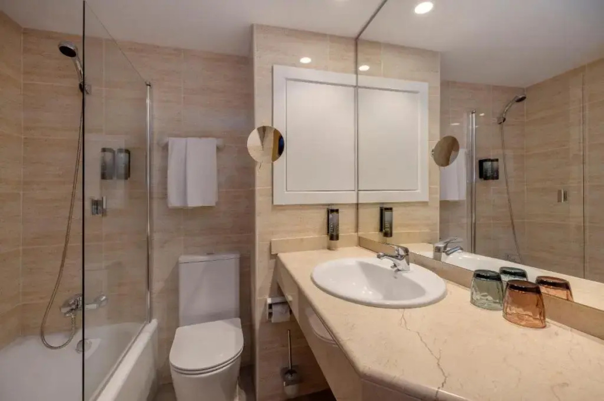 HM Isabela-Adults Only