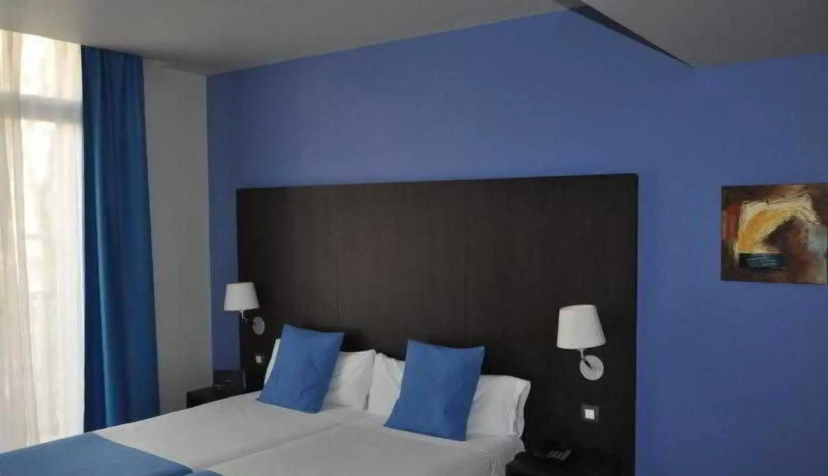 Отель Oriente Atiram