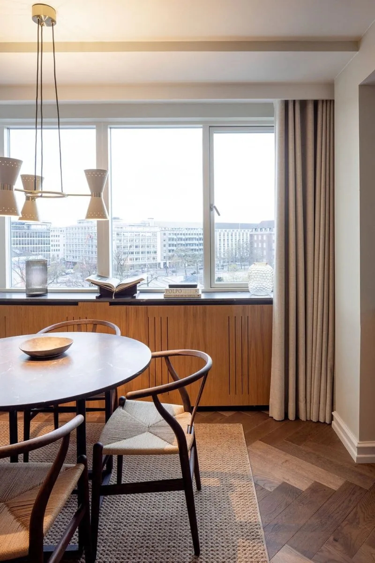 Ascot Hotel & Apartments