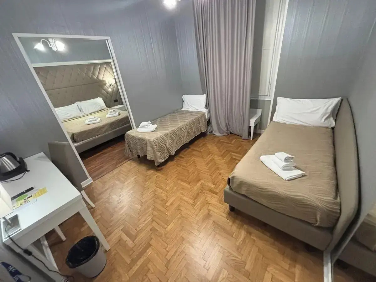 Отель Grand Hotel & Des Anglais