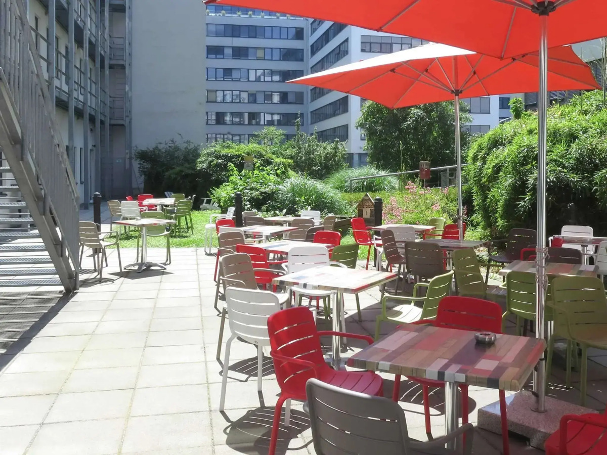 Отель Novotel Suites Wien City Donau