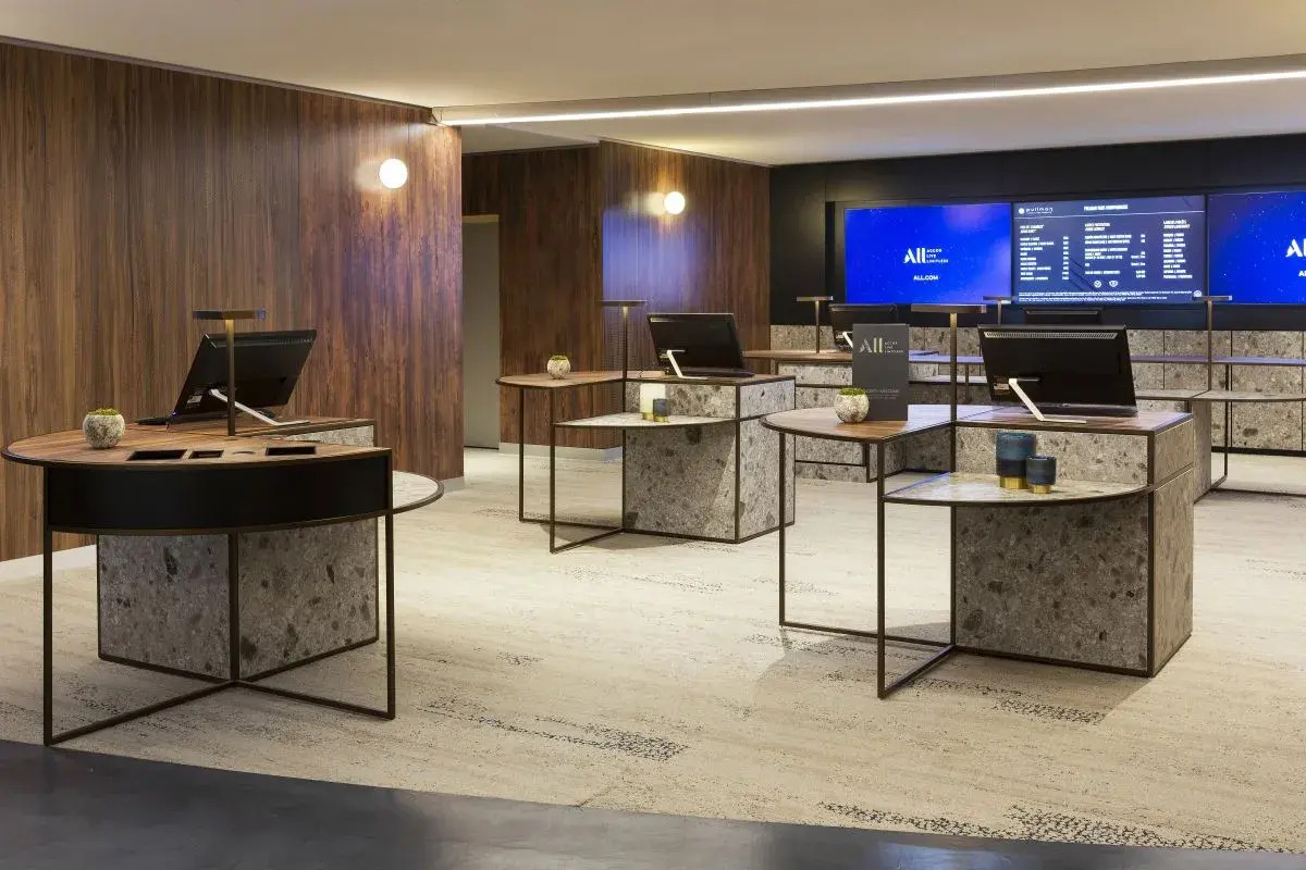 Pullman Paris Montparnasse Hotel