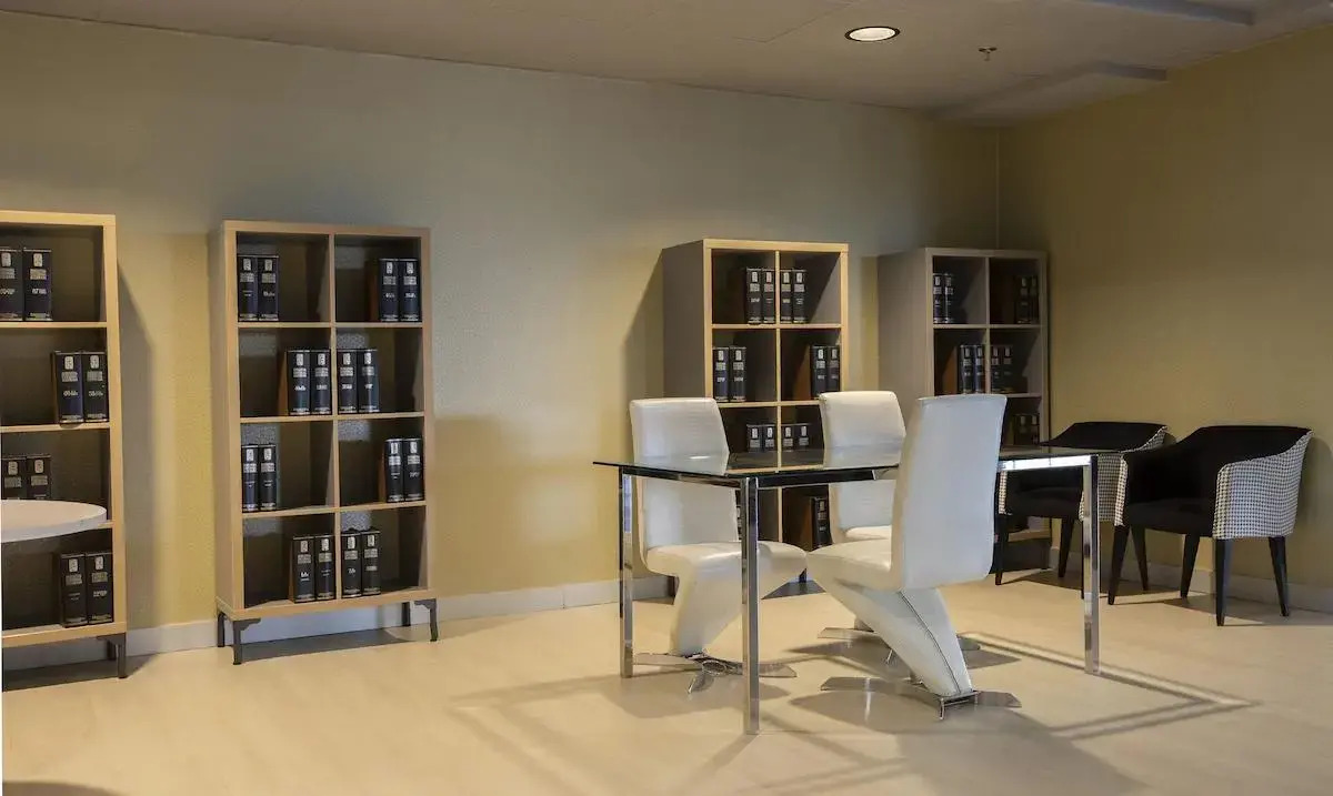 Отель Chamartin The One