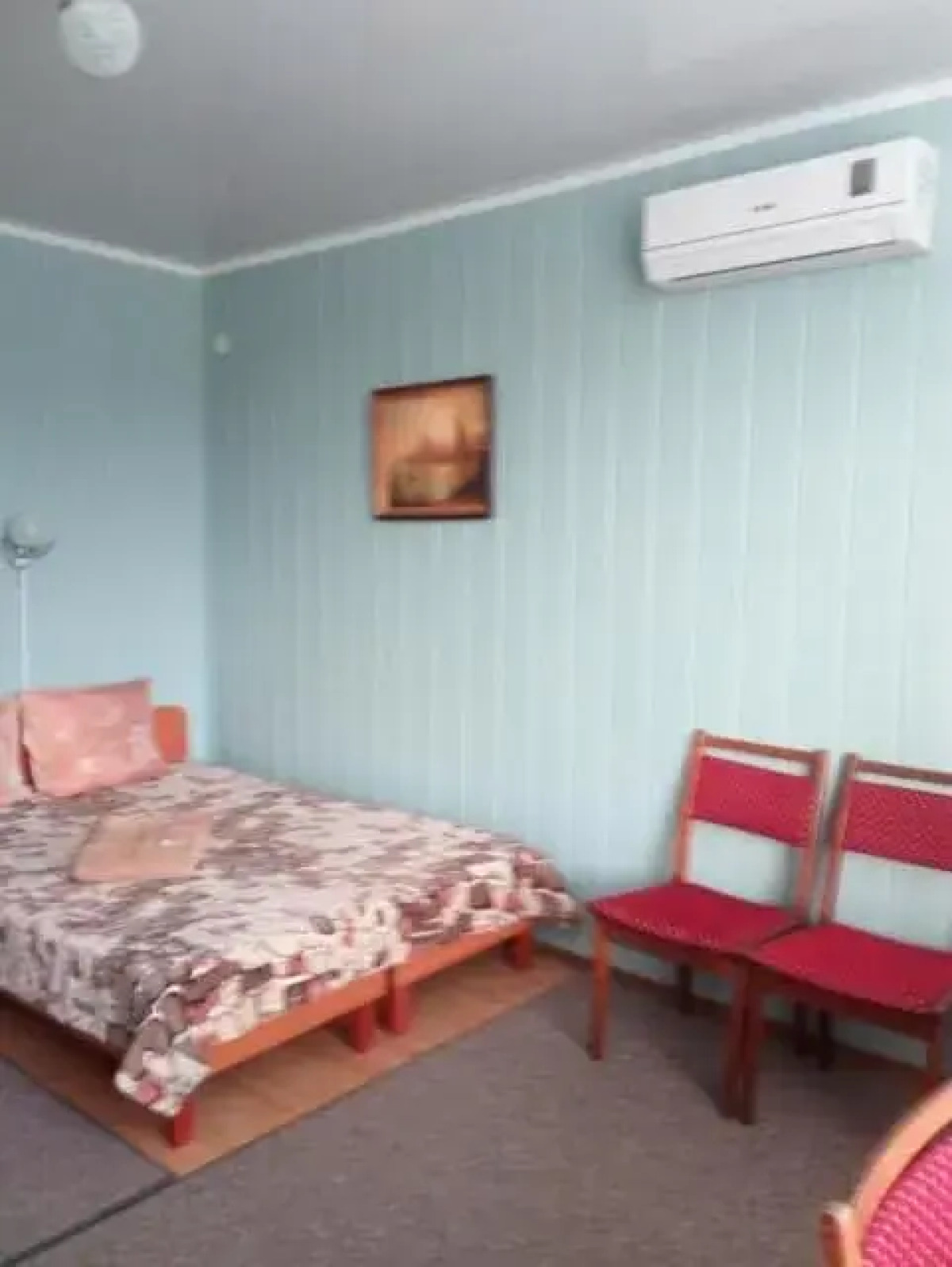 Molodezhnaya 8 Guest House