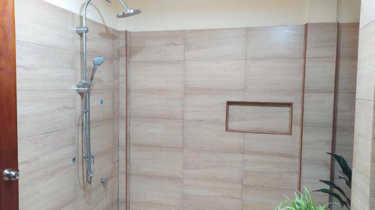 Отель Shoreline Grand