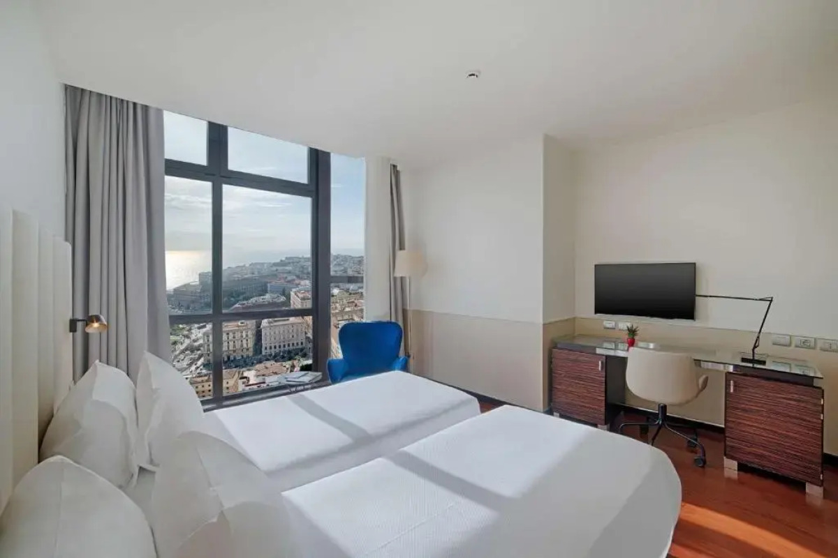 Отель NH Napoli Panorama