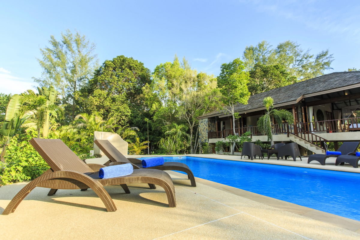 Koh Jum Beach Villas