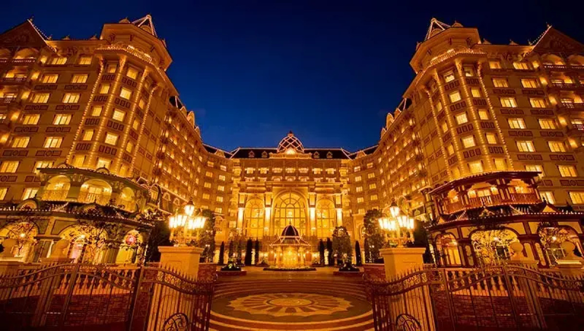Tokyo Disneyland Hotel