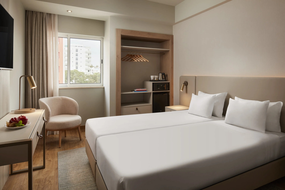 Отель Dom Jose Beach Hotel