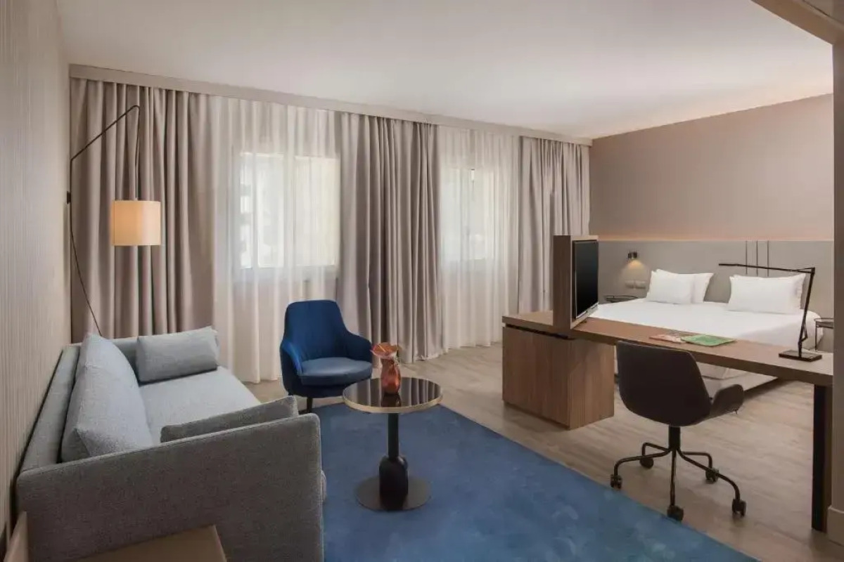 Отель NH Trieste