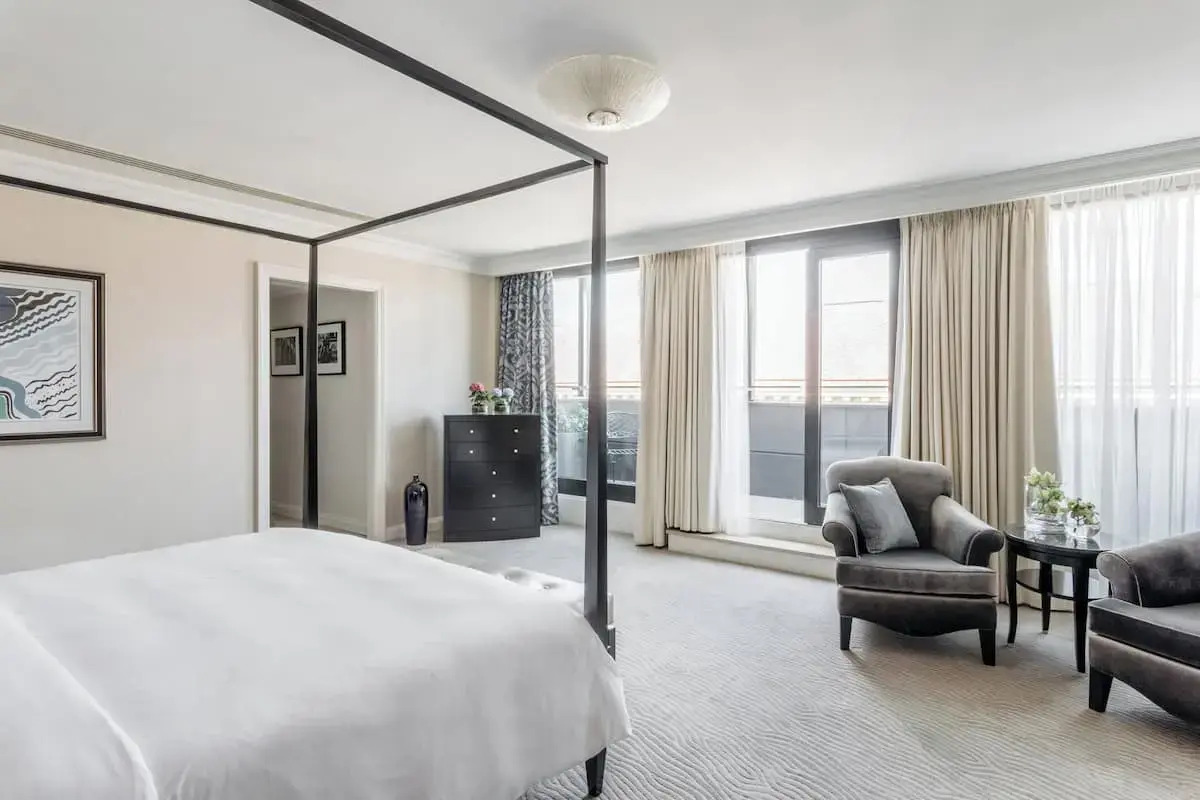 Отель Four Seasons Prague