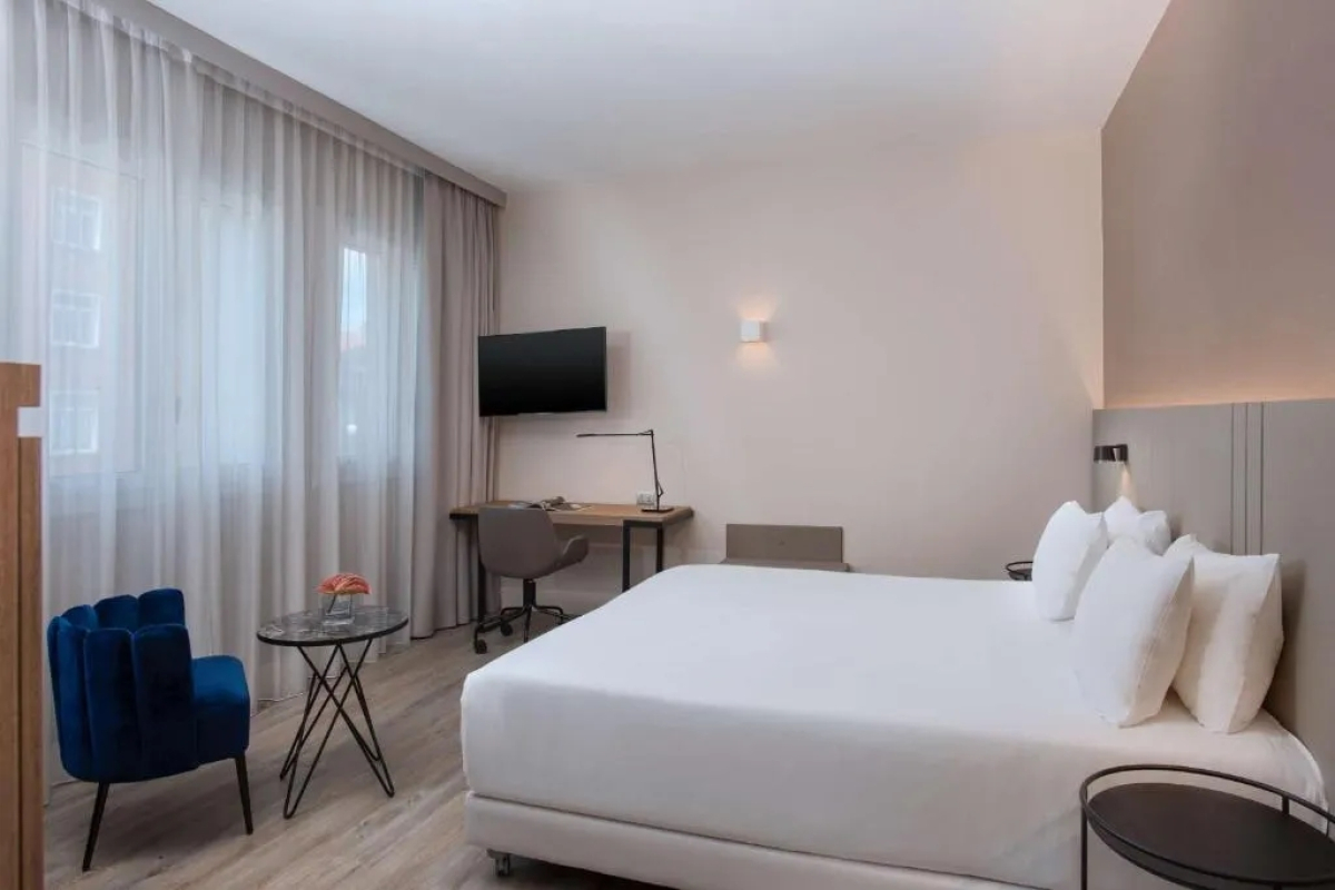 Отель NH Trieste