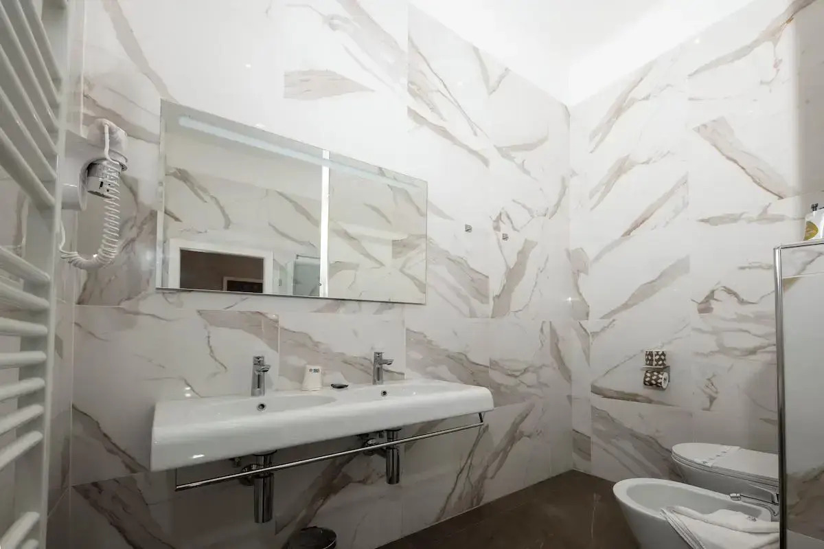 Отель Grand Hotel & Des Anglais