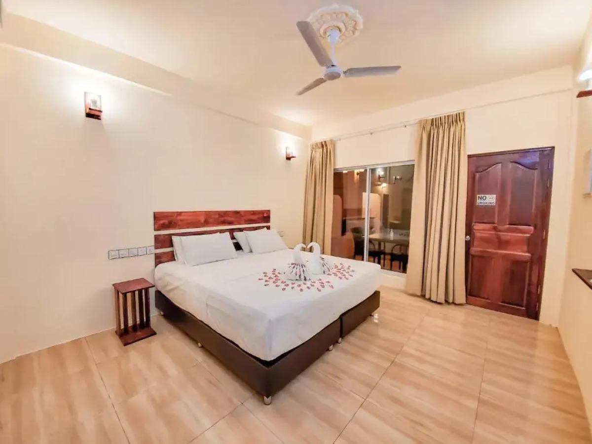 Отель Shoreline Grand