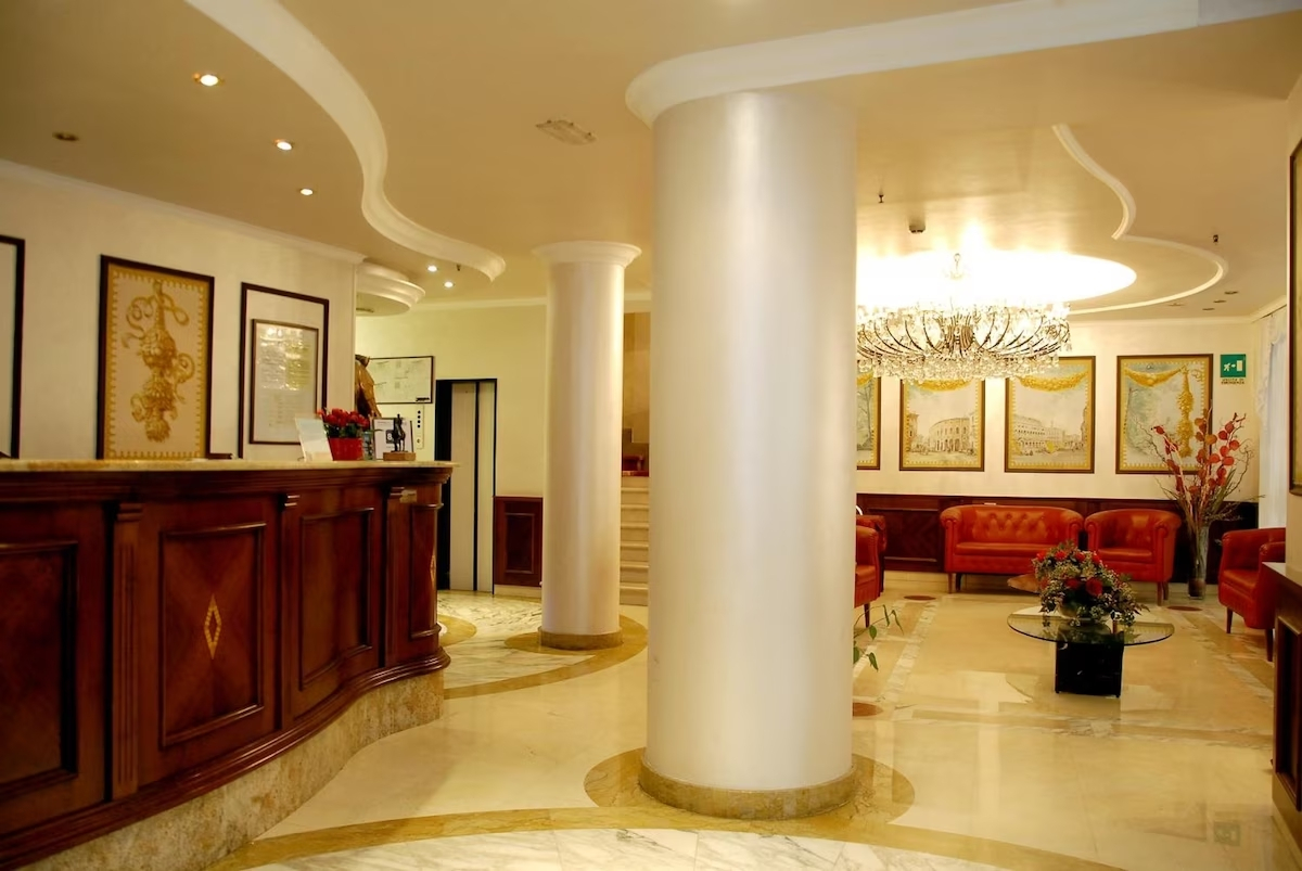 Отель Donatello