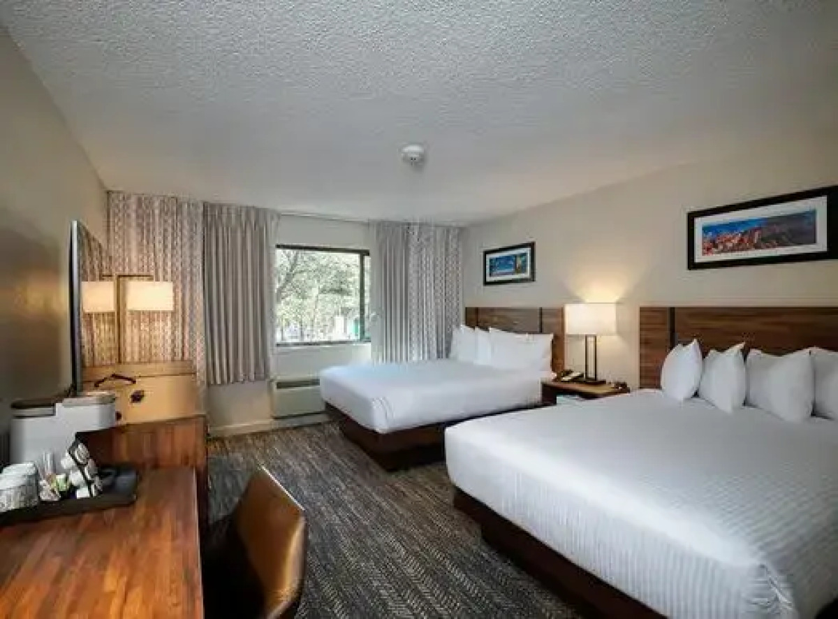 Yavapai Lodge - West & East