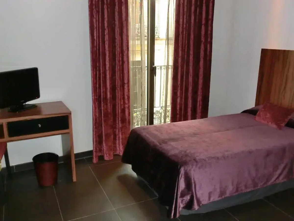 Отель California