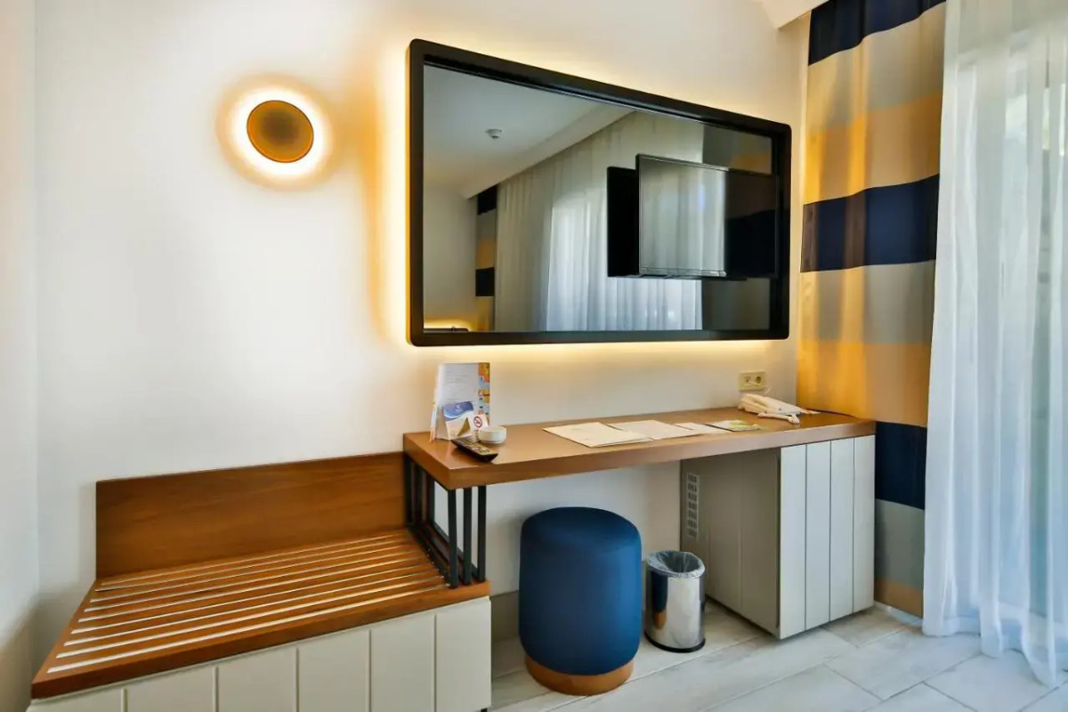 Crystal Flora Beach Resort – All Inclusive