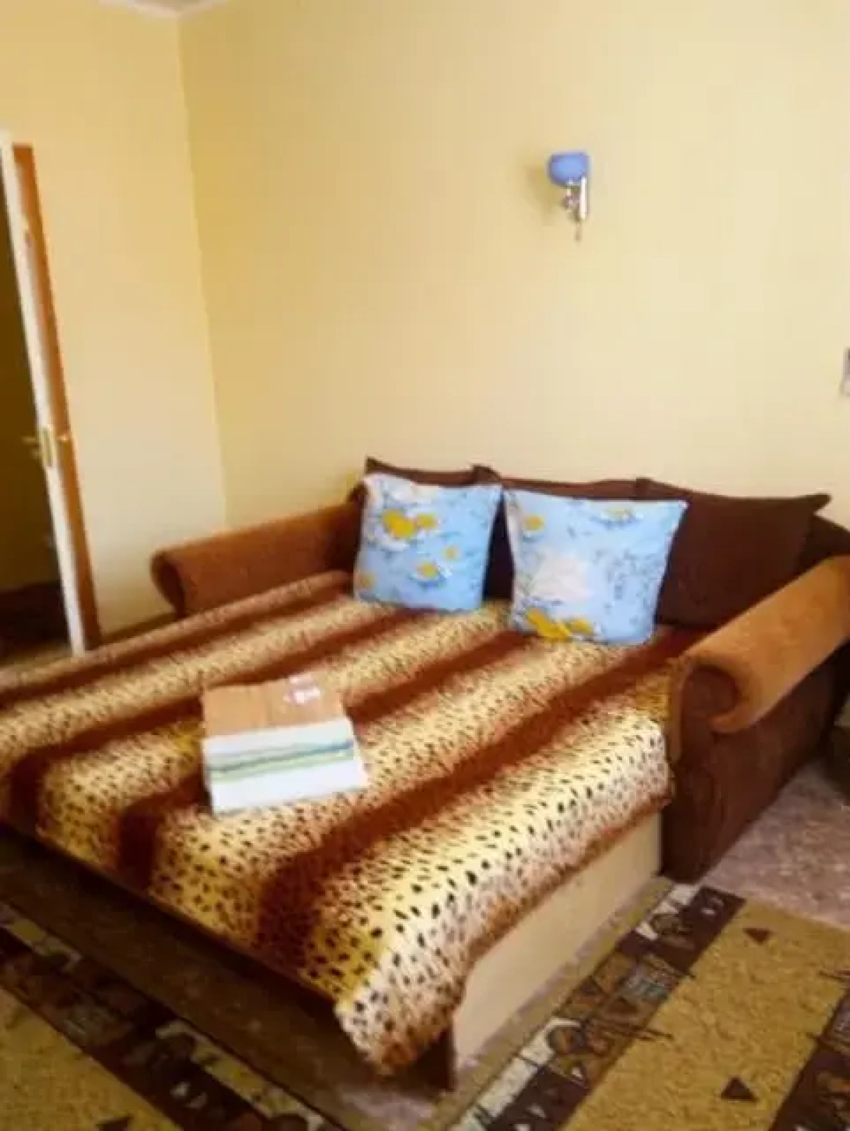 Molodezhnaya 8 Guest House