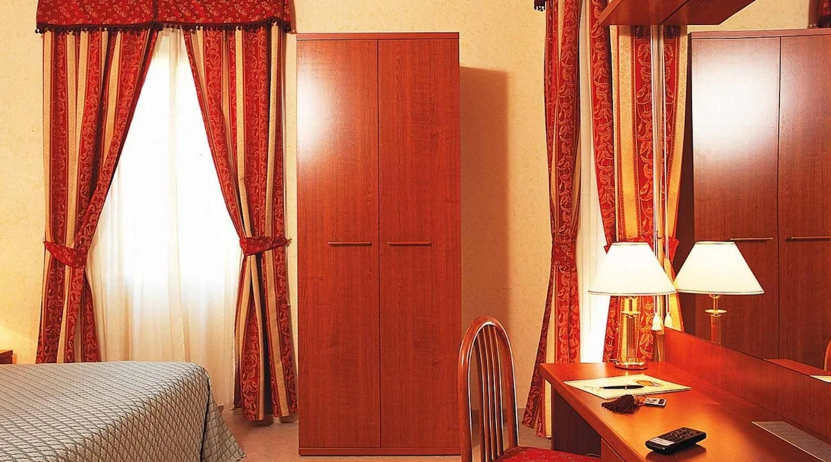 Отель Stromboli