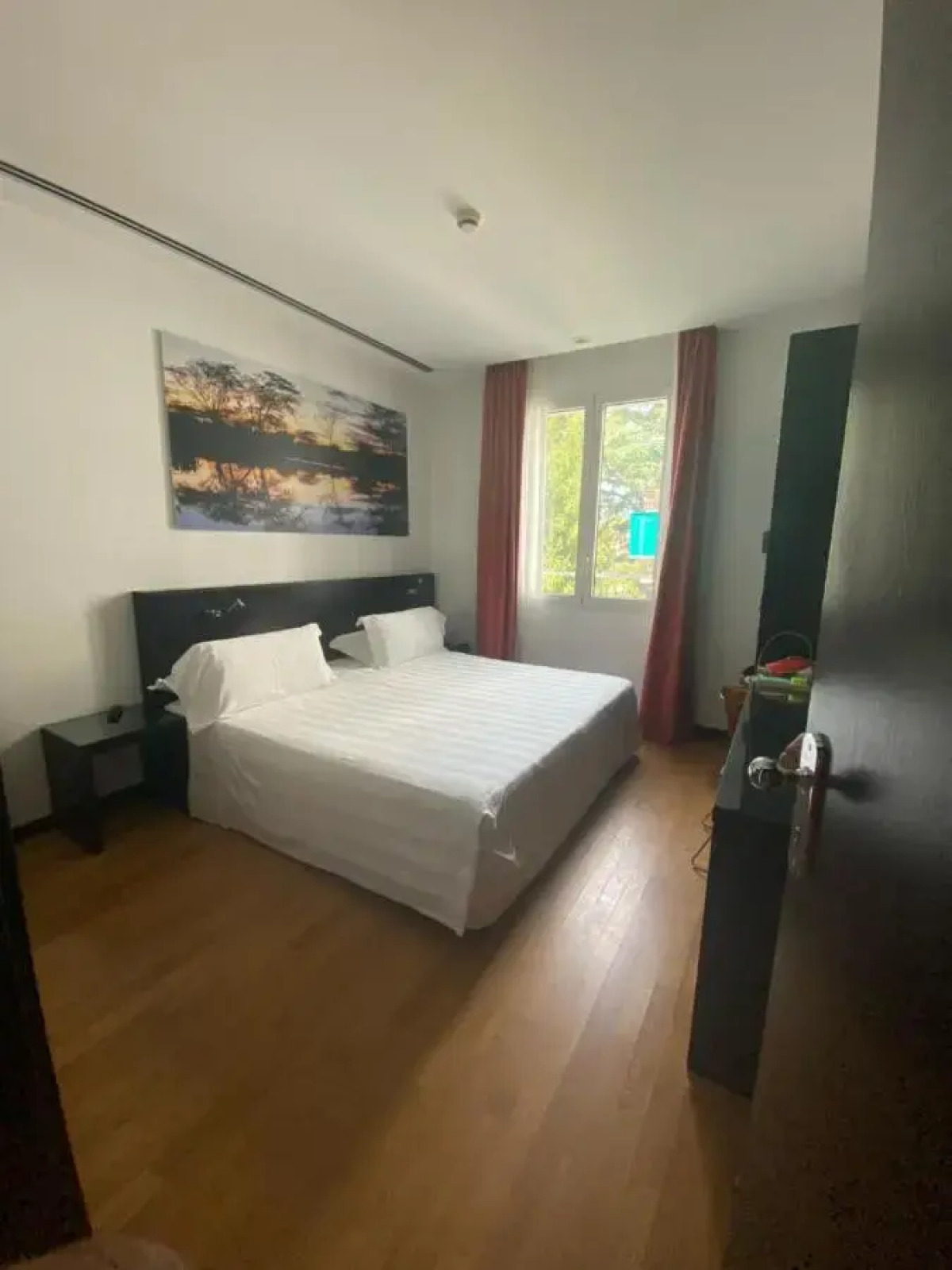 Отель Card International