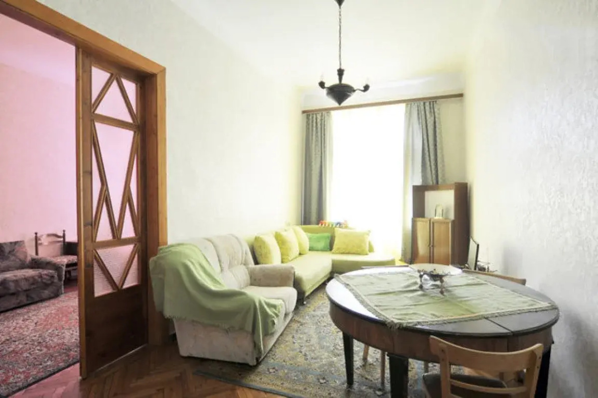 Ester President Hostel