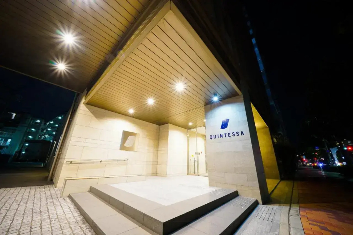 Quintessa Hotel Tokyo Haneda Comic & Books