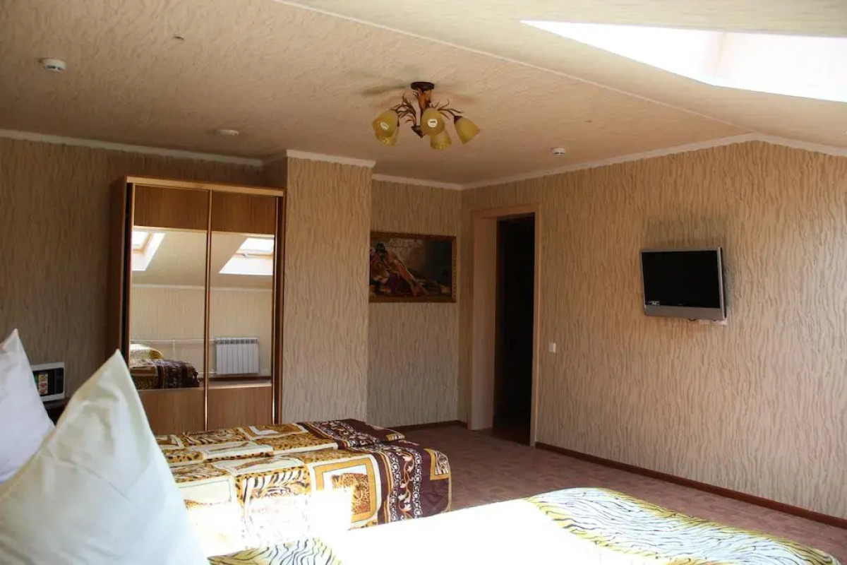 Отель Купеческая