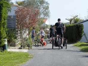 Camping Les Pérouses
