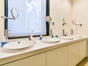 Grids Tokyo Nihombashi East Hotel&Hostel