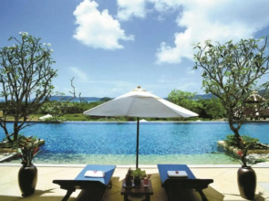 Pavilion Queen's Bay