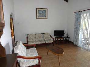 Lazare Picault Hotel