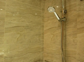 Fish Inn East Nanjing Road