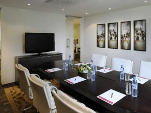 Отель Ramada by Wyndham Downtown Dubai