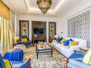 Hilton Salwa Beach Resort & Villas