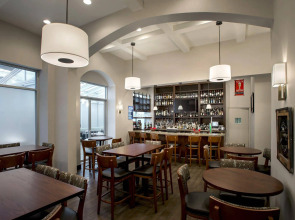 Holiday Inn Manhattan 6th Ave - Chelsea by IHG