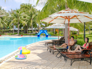 Sea Links Beach Hotel