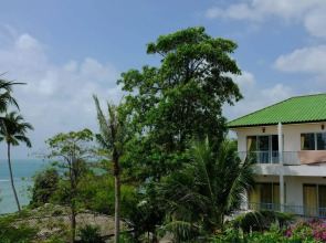 Thaniza Beachfront Resort