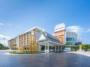 Отель Wyndham Jomtien Pattaya