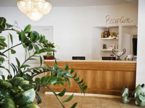 Отель Sovrana & Re Aqva SPA