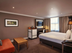 DoubleTree by Hilton London - Ealing Hotel