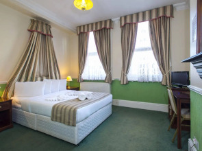 Hampton Court Palace Hotel