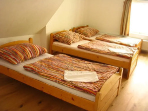 Ritchies Hostel & Hotel