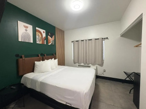 Le Bon Hotel Hollywood