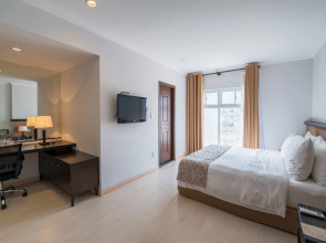 The Alcove Library Hotel