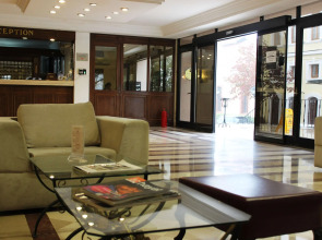 Отель Montania Town