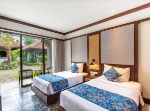 Lovina Beach Club & Resort